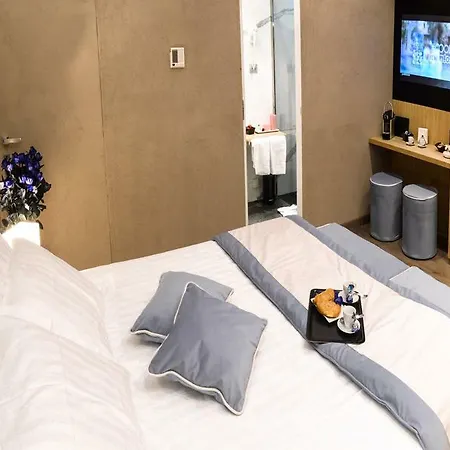 Pensjonat Sun Luxury Pantheon 3*
