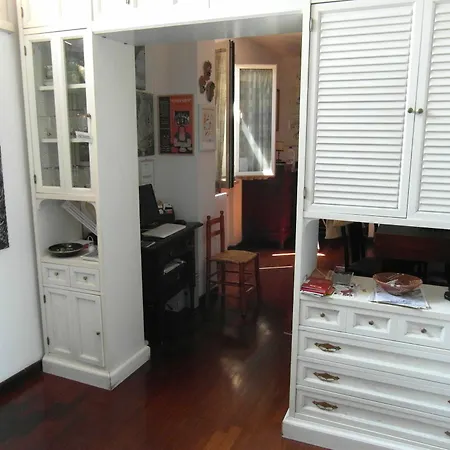 Bed & Breakfast Abitazione Pigneto 3*