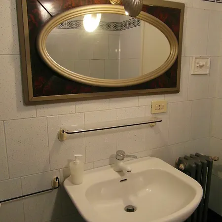 Abitazione Pigneto Bed & Breakfast 3*