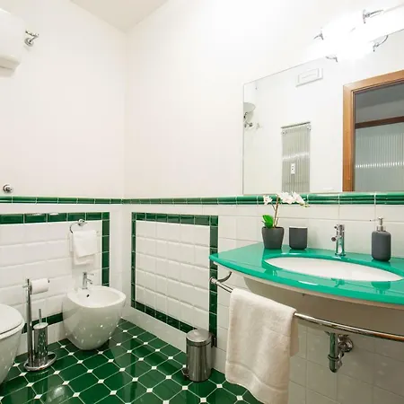 Lombardia40 Luxury 2*