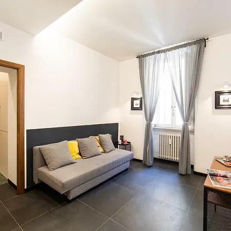 Lombardia40 Luxury 2* Rome