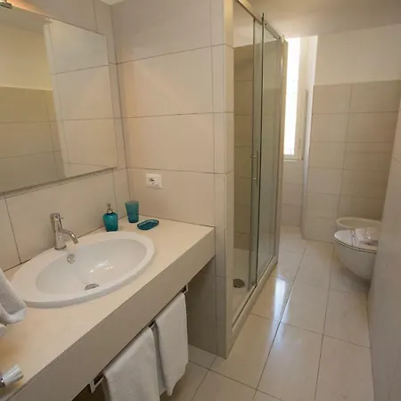 فندق مبيت وإفطار Ad2015 3*