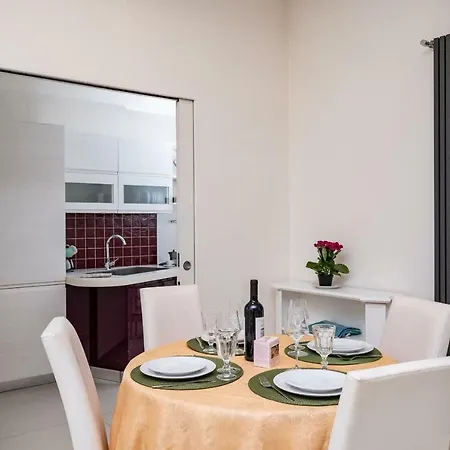Vatican Quiet With Garden & Parking Apartman *