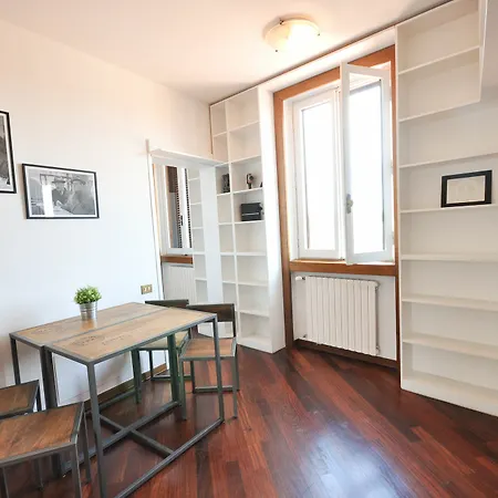 - Colosseum Apartment