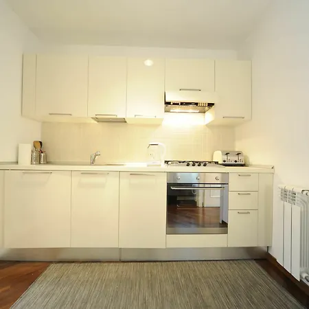 Central Rome Suites Apartment *