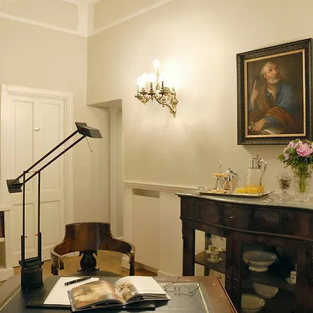 Crossing Condotti Guest house 3*