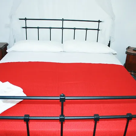 Salotto Piramide Bed & Breakfast 3*