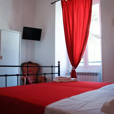 Bed & Breakfast Salotto Piramide 3*