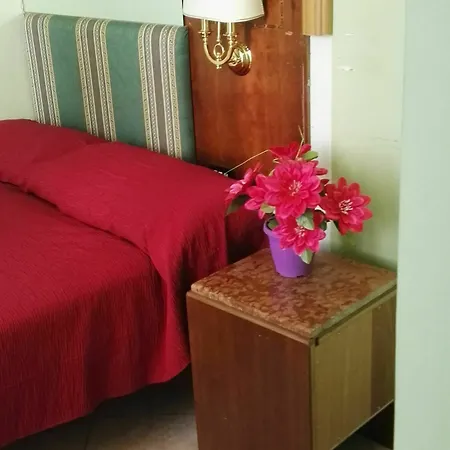 Terminal House Bed and breakfast 2*