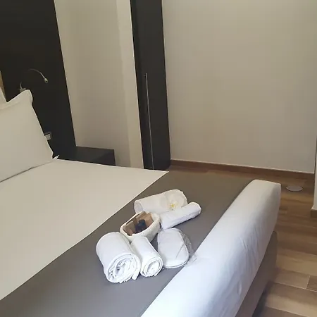 Una Finestra Su Monti Rome