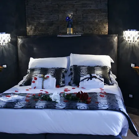 Crystal Rhome Rome