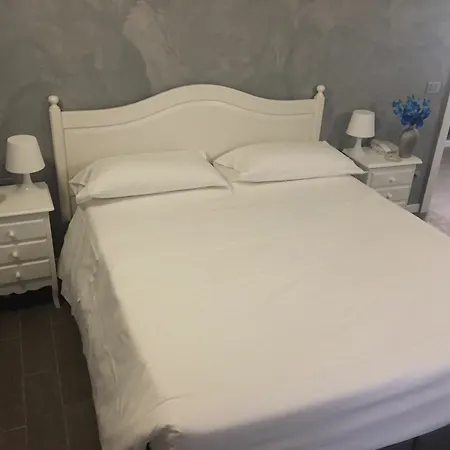 Domizia Floor Guest house
