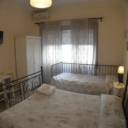 Sergio Tourist Rental Close Tiburtina Station 3* Rome