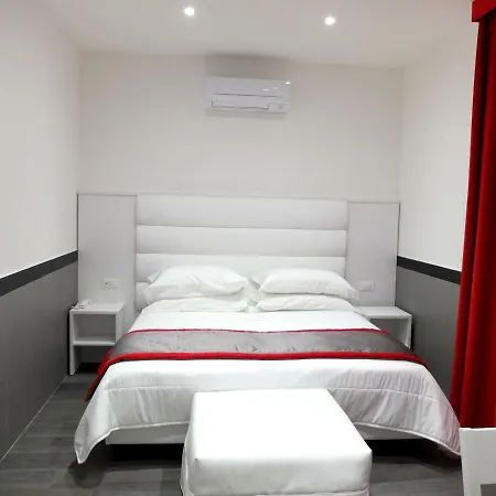 Astoria Golden Gate מלון 2*