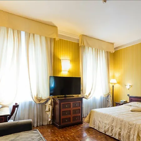 Cecil Hotel