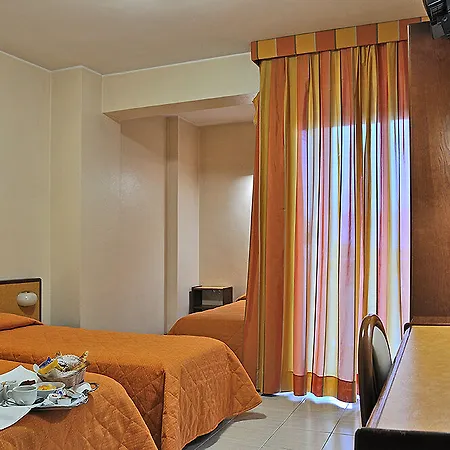 מלון Pineta Palace