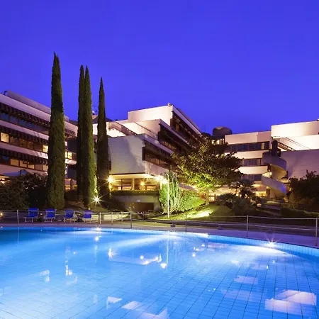 Nh Carpegna Hotel 4*