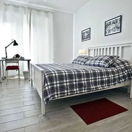 Fellini Panzió 3*