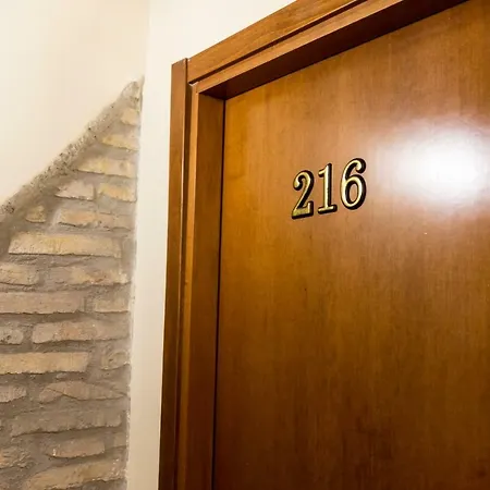 Hotel Palestro Palace