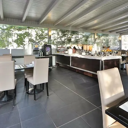 Western Cinemusic Hotel Roma