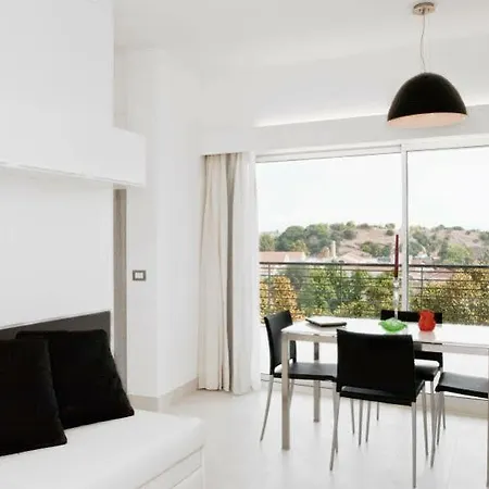 Lungotevere Apartahotel 2*