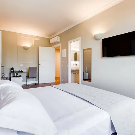 Guest house Mellini Palace By Premium Collection 2*