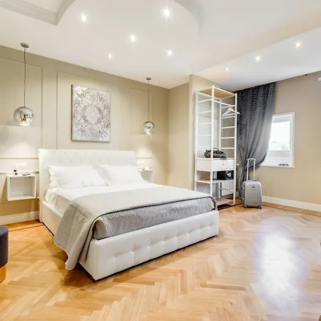 Guest house Mellini Palace By Premium Collection 2*