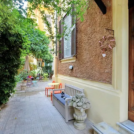 Colosseum - Meltinsounds Space Apartment *