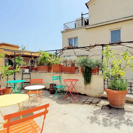 Colosseum - Meltinsounds Space Apartment *