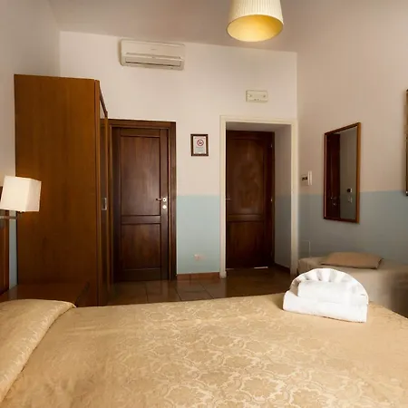 Few Steps From St Peter Bed & Breakfast Rome