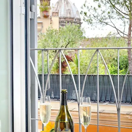 Pantheon - Argentina Luxury Apartment Rome