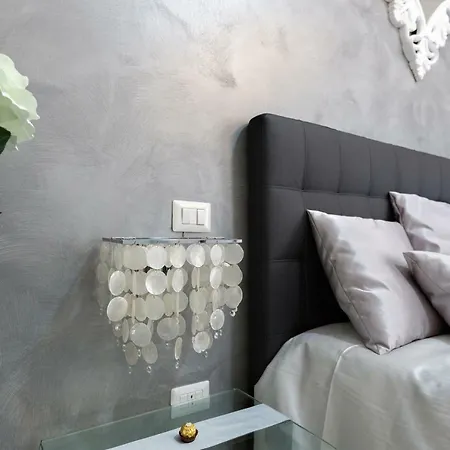 New In! Sophie At Colosseum Apartment