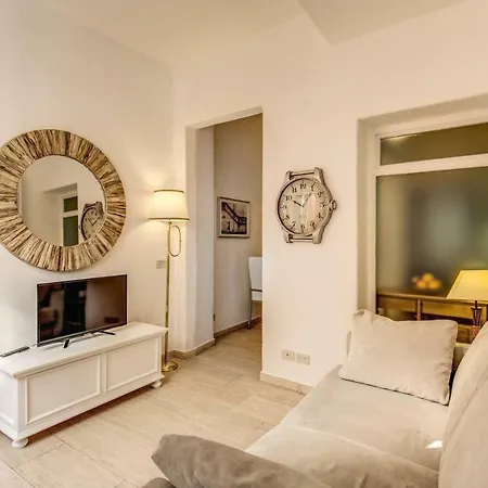 O Casa Fienaroli 2 Apartment *