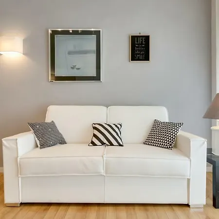Goldie Apartment *