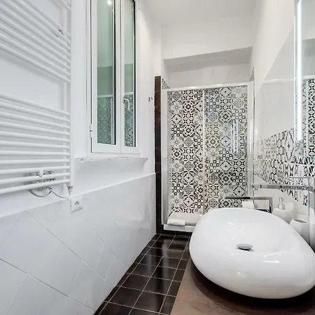 Apartment Valadier Rome