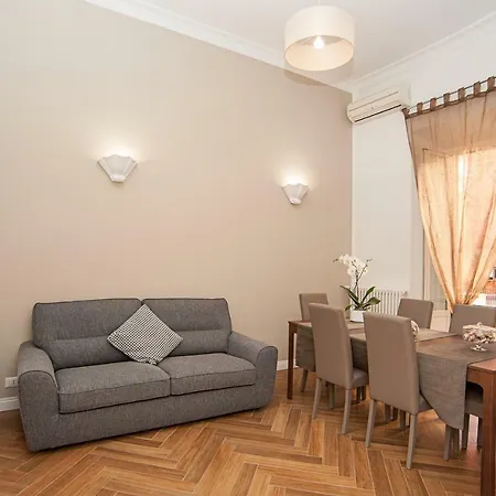 Luxury & Charme Colosseo Appartamento *