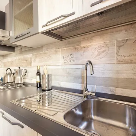 Apartment Traveller's In Gourmet District Near Center!