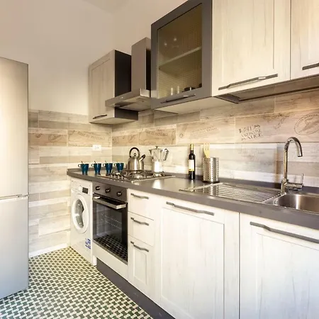 Traveller's In Gourmet District Near Center! * Rome