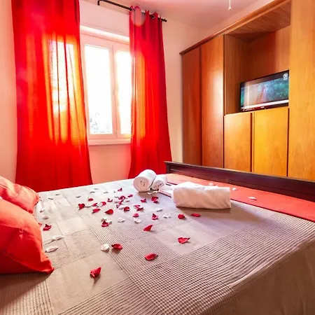 Traveller's In Gourmet District Near Center! * Rome
