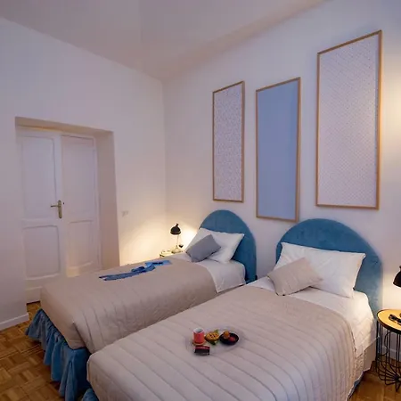 Apartment Your Secret Pantheon Rome
