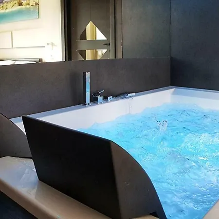 Lux- Spanish Steps 60a Exclusive Apartman *