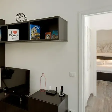 Apartment Porta Latina - Private Rome's Center