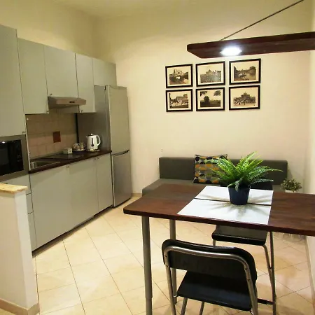 Fontana Di Trevi - Historic Center Apartment *