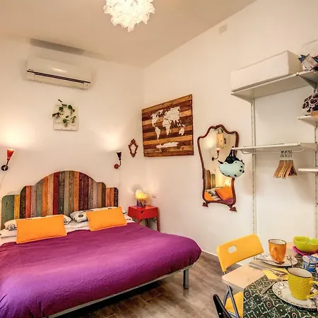 Apartment Urban Chic Studio - By Brave