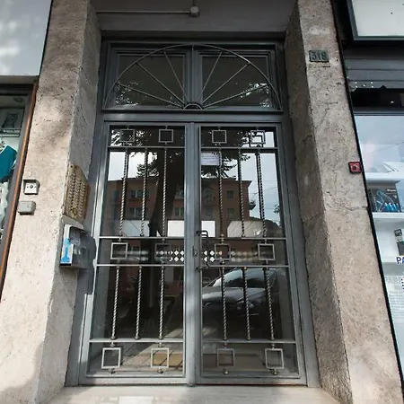 Flat Intown Stazione Trastevere *