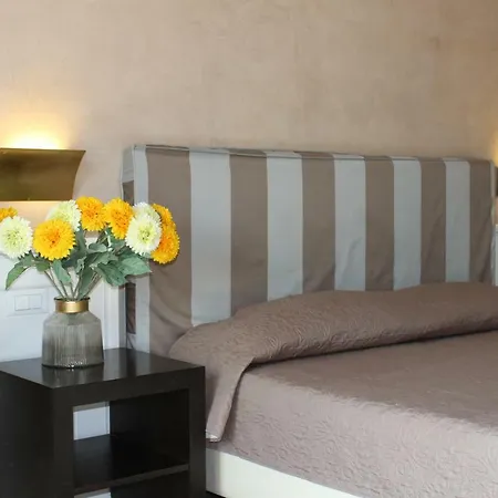 Relais La Maison De Luxe Bed & Breakfast