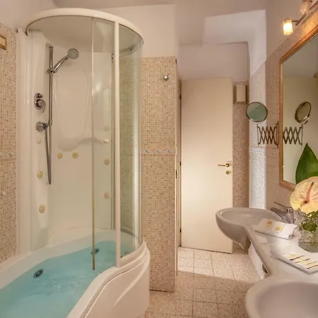 Residenza Canova Tadolini - 4*