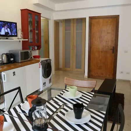 Tito Al Colosseo Apartment Rome