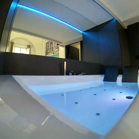 Lux- Spanish Steps 60a Exclusive *