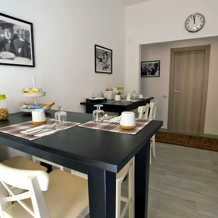Fellini 3* Róma